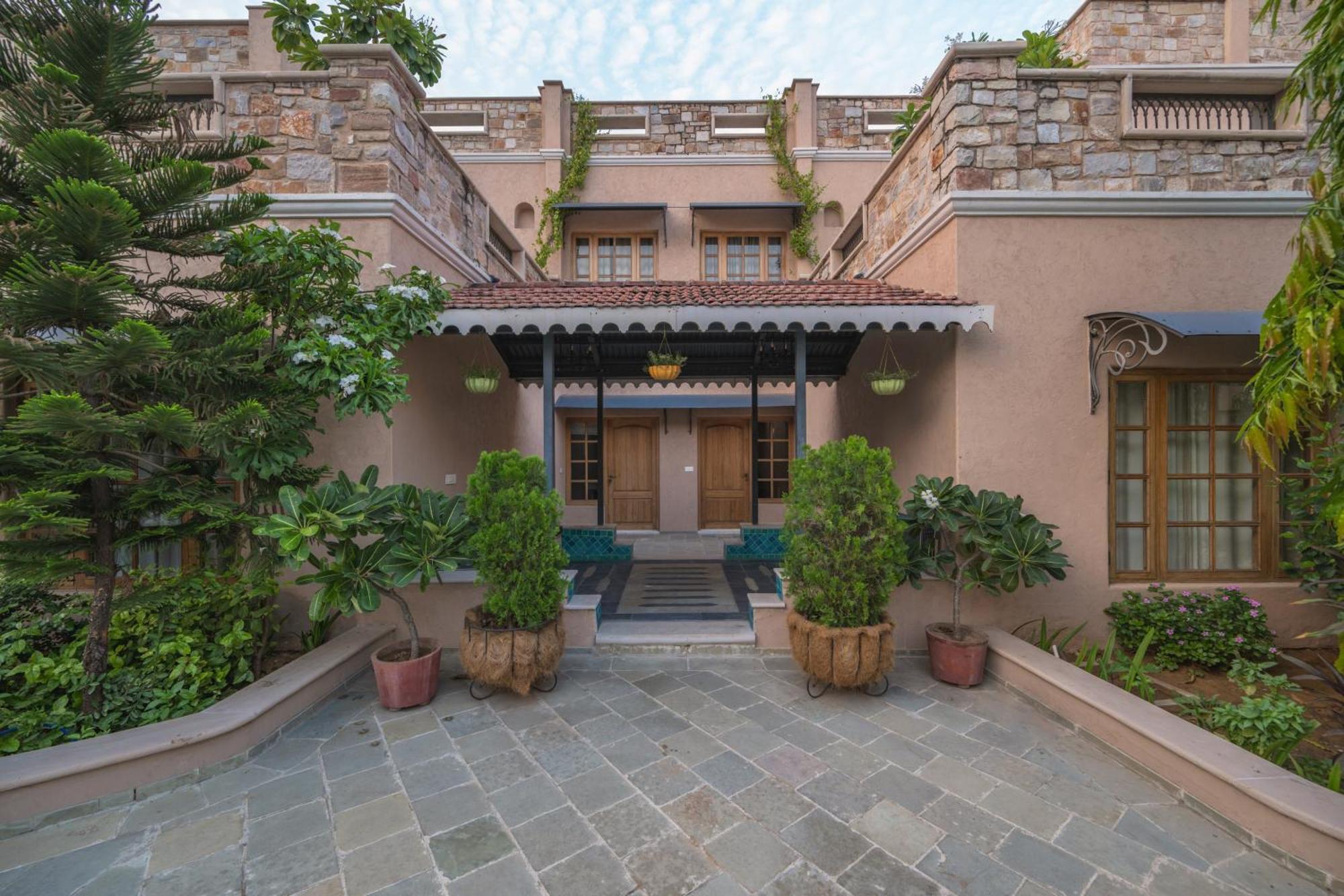 Niravi Jaipur Bed & Breakfast Bilik gambar