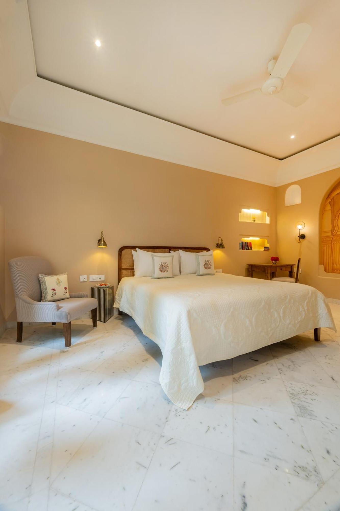Niravi Jaipur Bed & Breakfast Bilik gambar